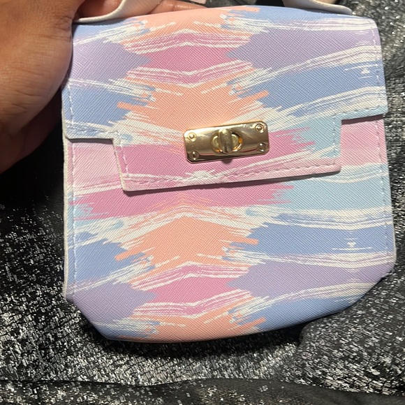 small colorful purse - Picture 1 of 2